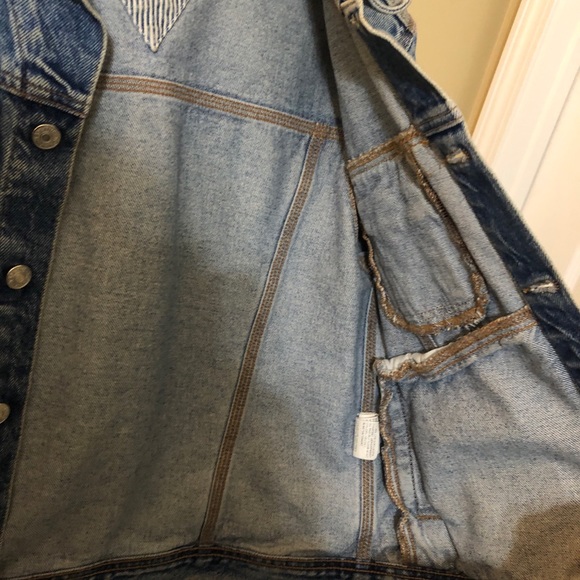 Vintage Tommy Hilfiger Jean/Denim Jacket - Picture 3 of 5